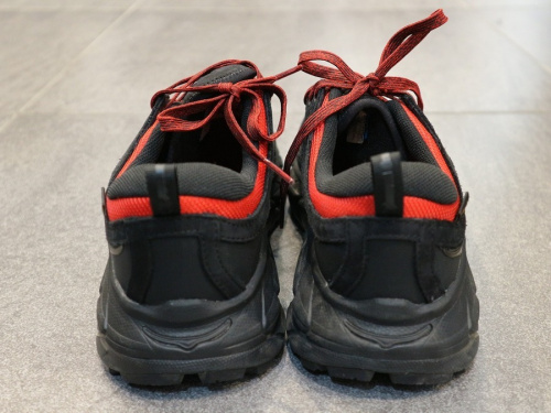 HOKA ONEONEのコラボ