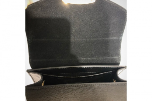 フルラのショルダーバッグ