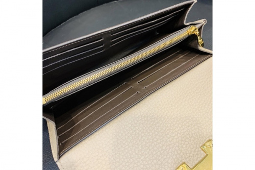 LOUIS　VUITTONのルイヴィトン