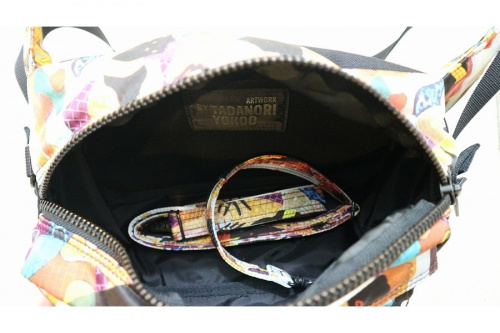 ショルダーバッグのメンズ　ｳｴｽﾄﾊﾞｯｸﾞ　コラボ　DIESEL TADANORI YOKOO