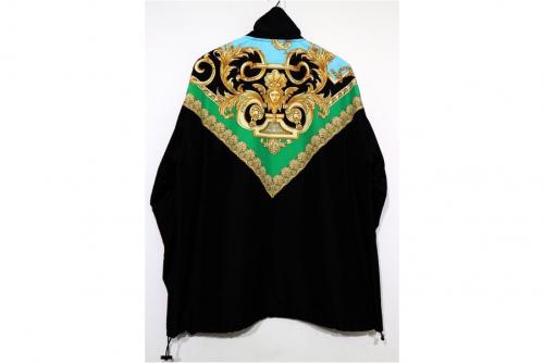 VERSACE　のヴェルサーチ