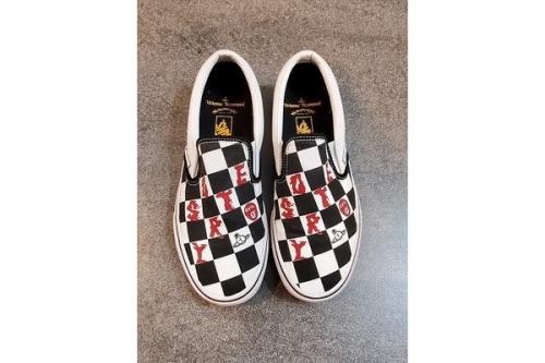 ヴィヴィアンウエストウッドのVANS