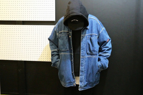 春アウターのストリート