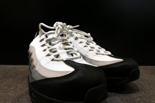 NIKE AIR MAX 95 ESSENTIALのナイキエアマックス95 エッセンシャル