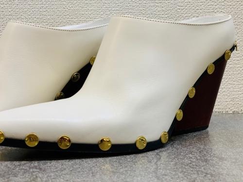 セリーヌのパンプス