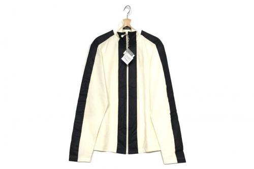 ISSEYMIYAKEのイッセイミヤケ