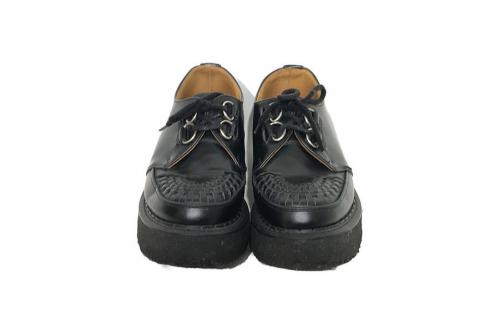 ラバーソールのモードスタイル