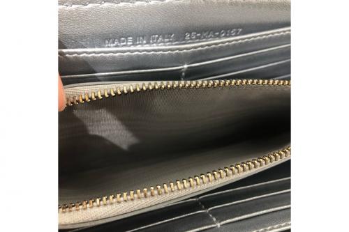 クリスチャン ディオールの長財布　財布　札入れ