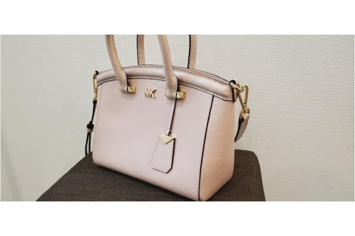 キャリアファッションのMICHAEL KORS