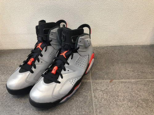 スニーカーのNIKE