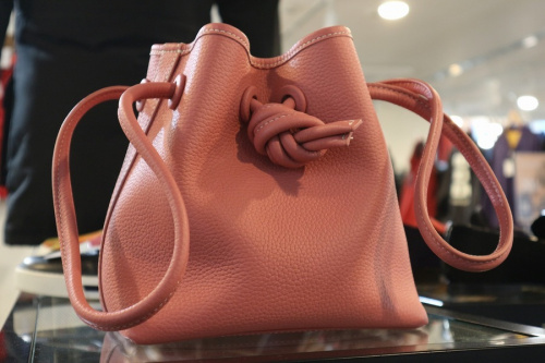 ナチュラルブランドのVASIC