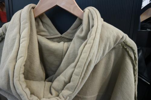 プルオーバーパーカーのメンズ