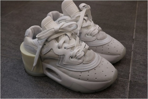 インポートブランドのMM6 Maison Margiela