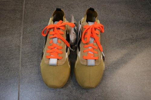 リーボック クラシックのVictoria Beckham