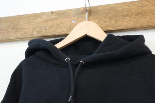 バレンシアガのパーカー