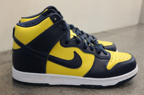 スニーカーのNIKE