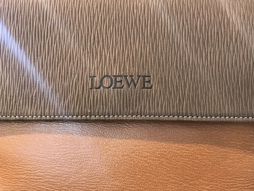 ラグジュアリーブランドのLOEWE