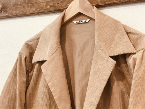 ドメスティックブランドのAURALEE