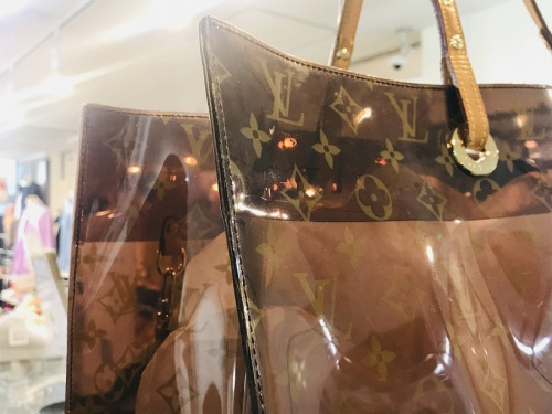 ラグジュアリーブランドのLOUIS VUITTON 　