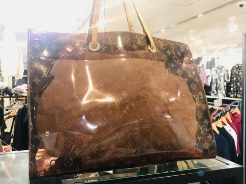 LOUIS VUITTON 　のルイ ヴィトン　