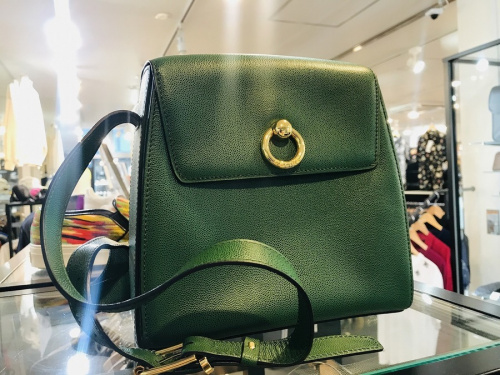 ラグジュアリーブランドのCELINE