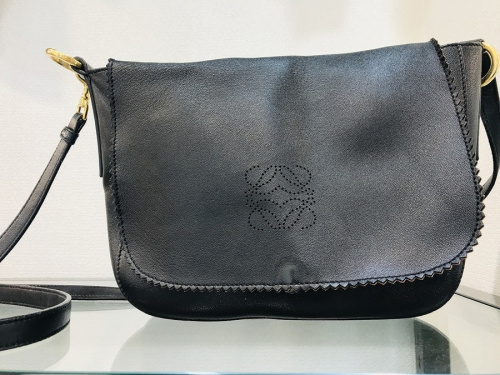 ラグジュアリーブランドのLOEWE