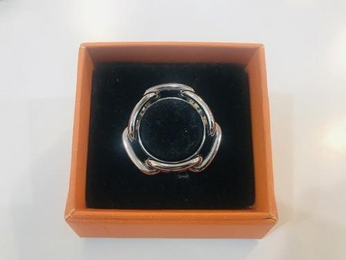 エルメスのスカーフリング