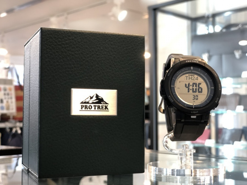 アウトドアブランドのCASIO PRO TREK