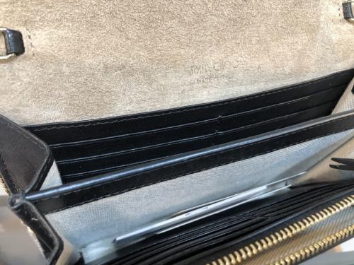 ジミーチュウのスタッズウォレット