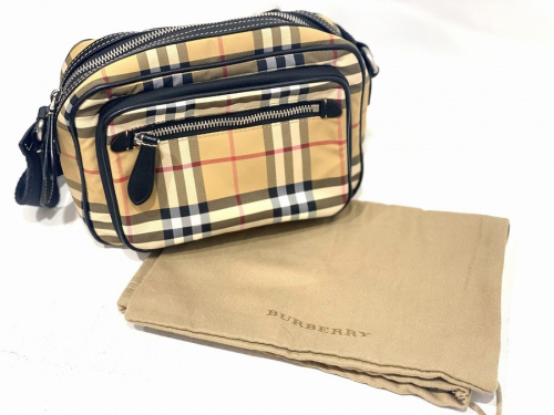 ラグジュアリーブランドのBURBERRY