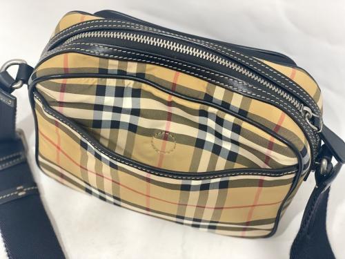 バーバリーのショルダーバッグ