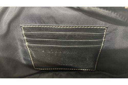 ショルダーバッグのインポート