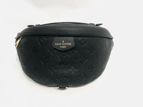 LOUIS VUITTON 　のルイ ヴィトン　