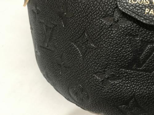 M44812のバムバッグ