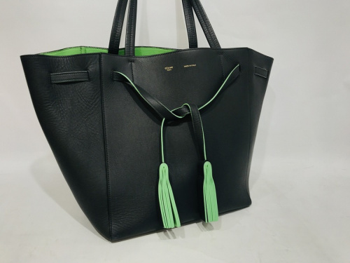 ラグジュアリーブランドのCELINE