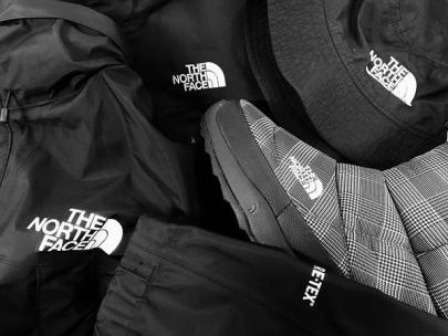 「ノースフェイスのTHE NORTH FACE 」