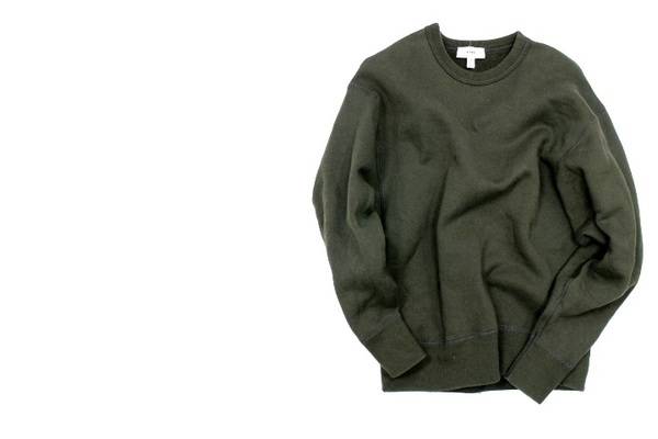 HYKE  ハイク　カーキ　ボトルネックニット ボトルネックニットも大人気のHYKE/ハイクより2014AW完売スウェット
