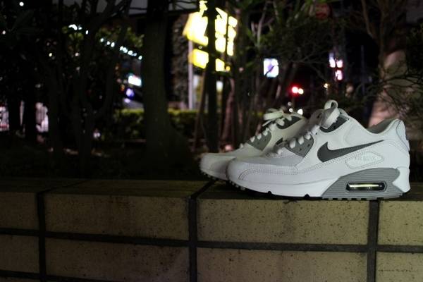 NIKE AIR MAX 90 ホワイト　サイズ28