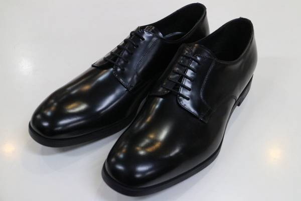 PRADA プレーントゥシューズ-