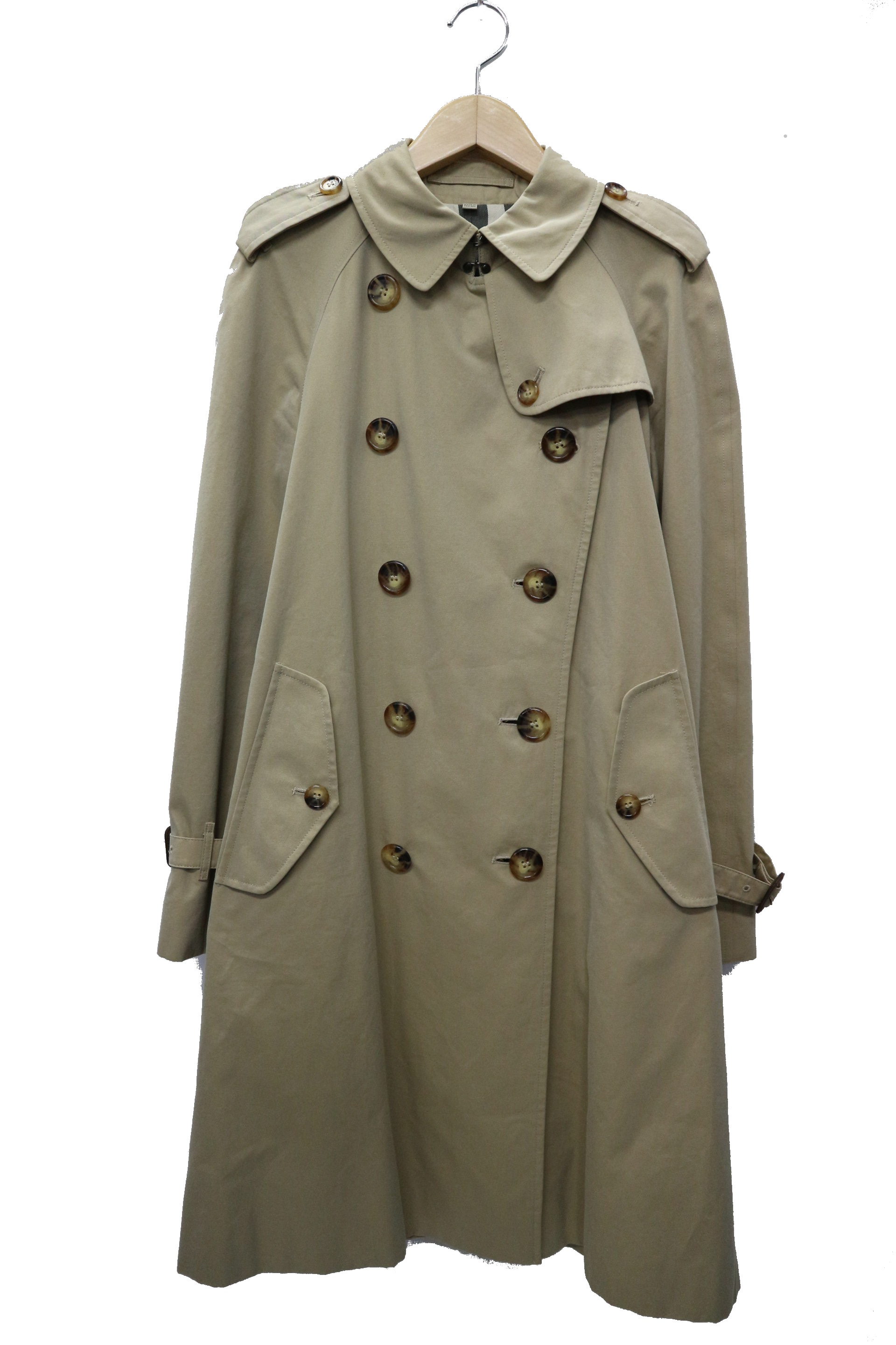 ベージュが可愛い！春にも活躍するBurberry（バーバリー）のトレンチ