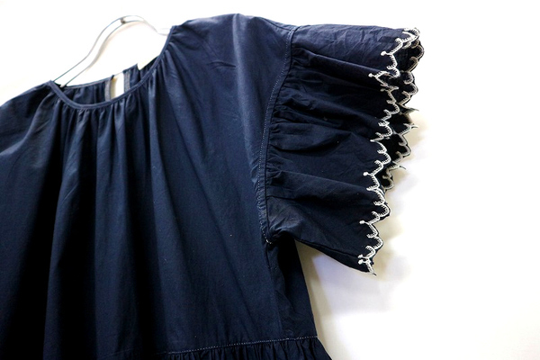 艶やかでフェミニンなワンピース【ULLA JOHNSON/ウラジョンソン