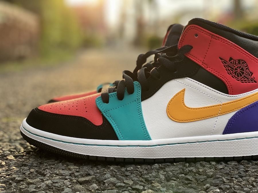 福袋 バースデイ AIR JORDAN 1/ エアジョーダンワン】ミッドカットスニーカーのご スニーカー