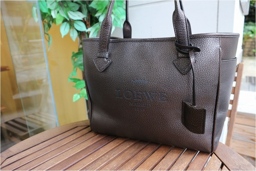 【LOEWE】アナグラム　ナッパ　トートバッグ　ブロンズ LOEWE】アナグラム ナッパ トートバッグ ブロンズ - メルカリ