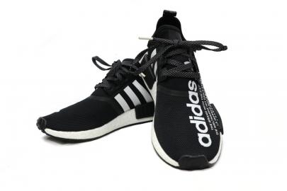 「スポーツブランドのadidas×atmos 」