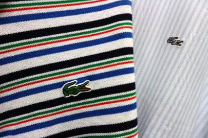 「スポーツブランドのLACOSTE 」