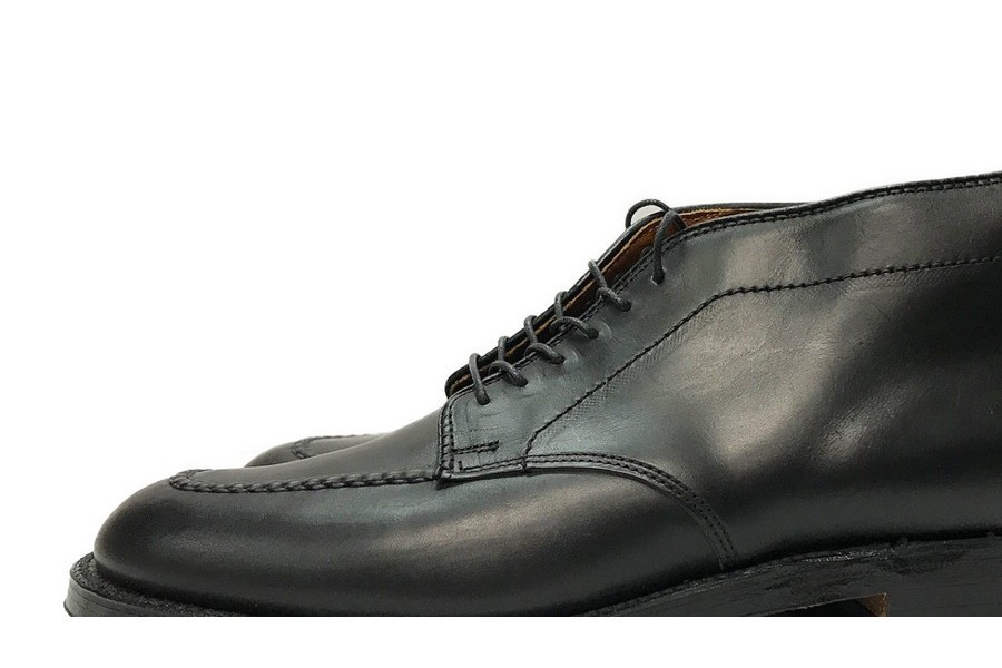 ALDEN/オールデン】からLOFTMANの別注の「6 Eyelet Chukka Boots