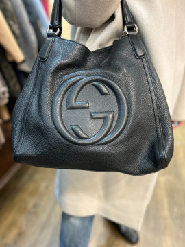 「ラグジュアリーブランドのGUCCI 」