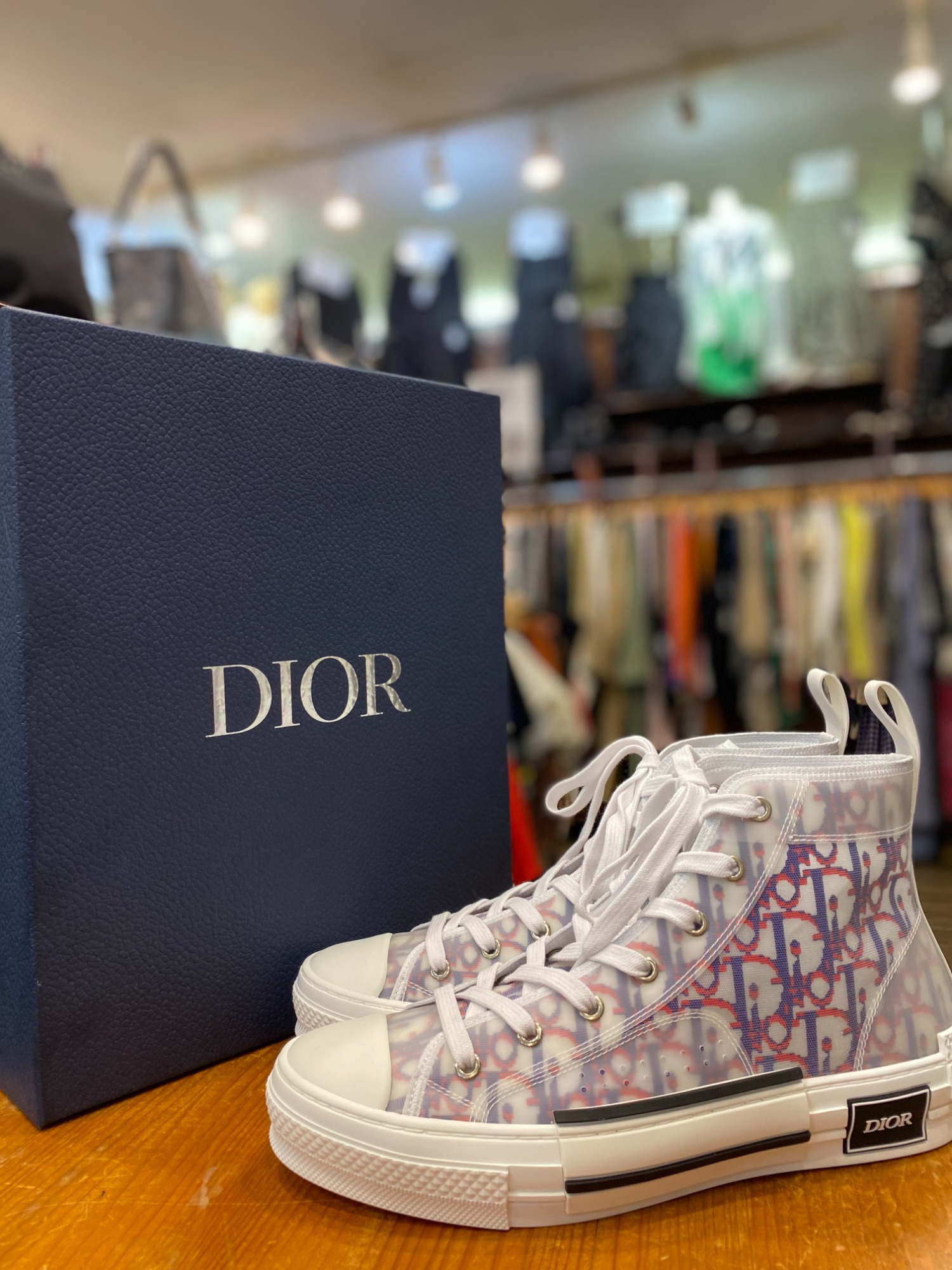 Dior Homme/ディオール オム】から「B23 High Top Sneakers（B23ハイ