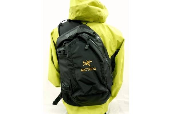 お値下げの交渉も可能ですARC’TERYX QUIVER アークテリクス クイバー