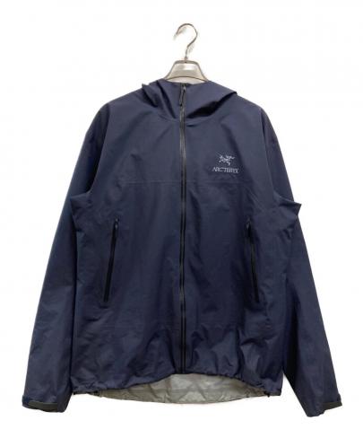 「アウトドアブランドのARC'TERYX 」